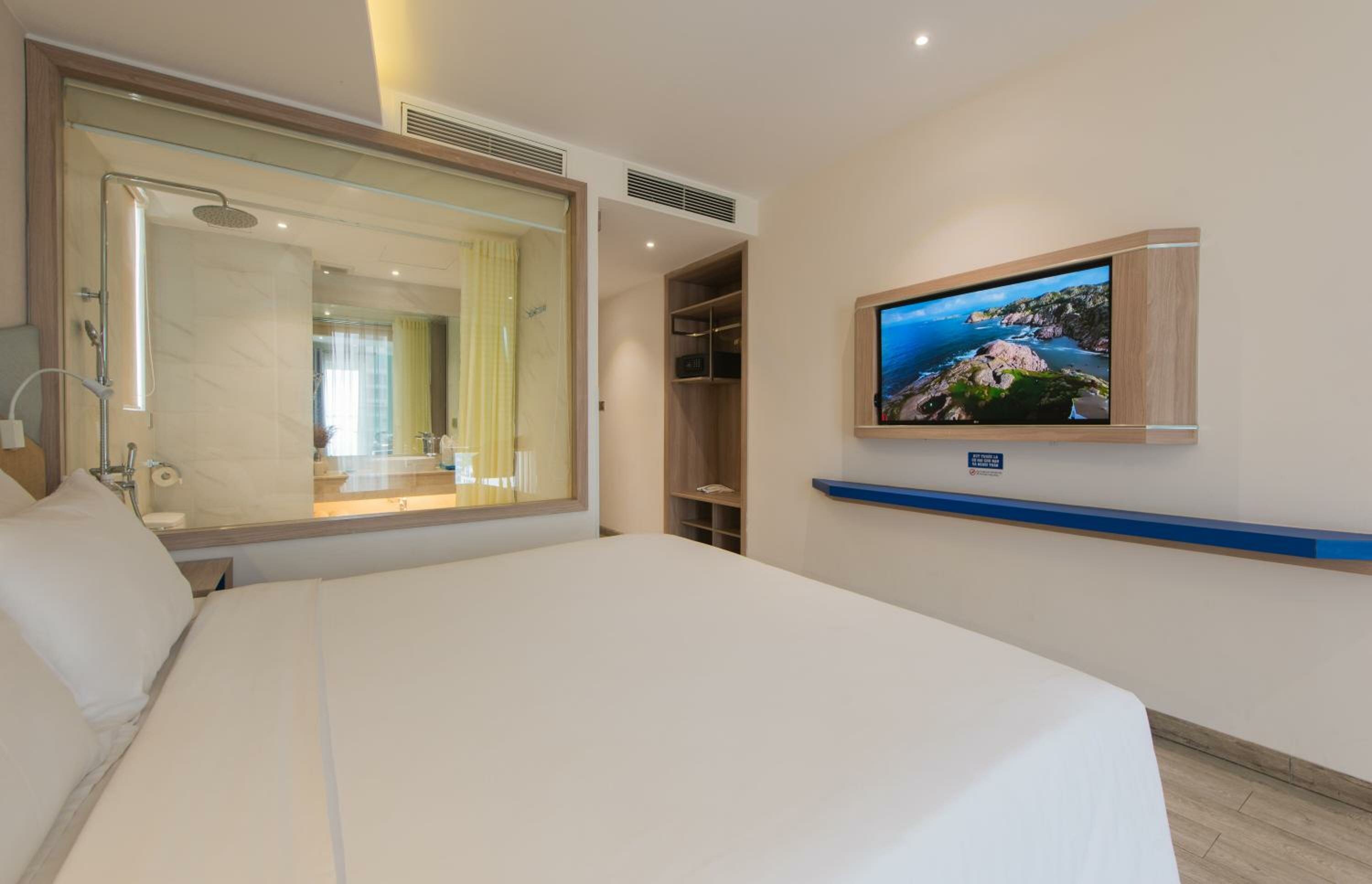 Senior Executive Room