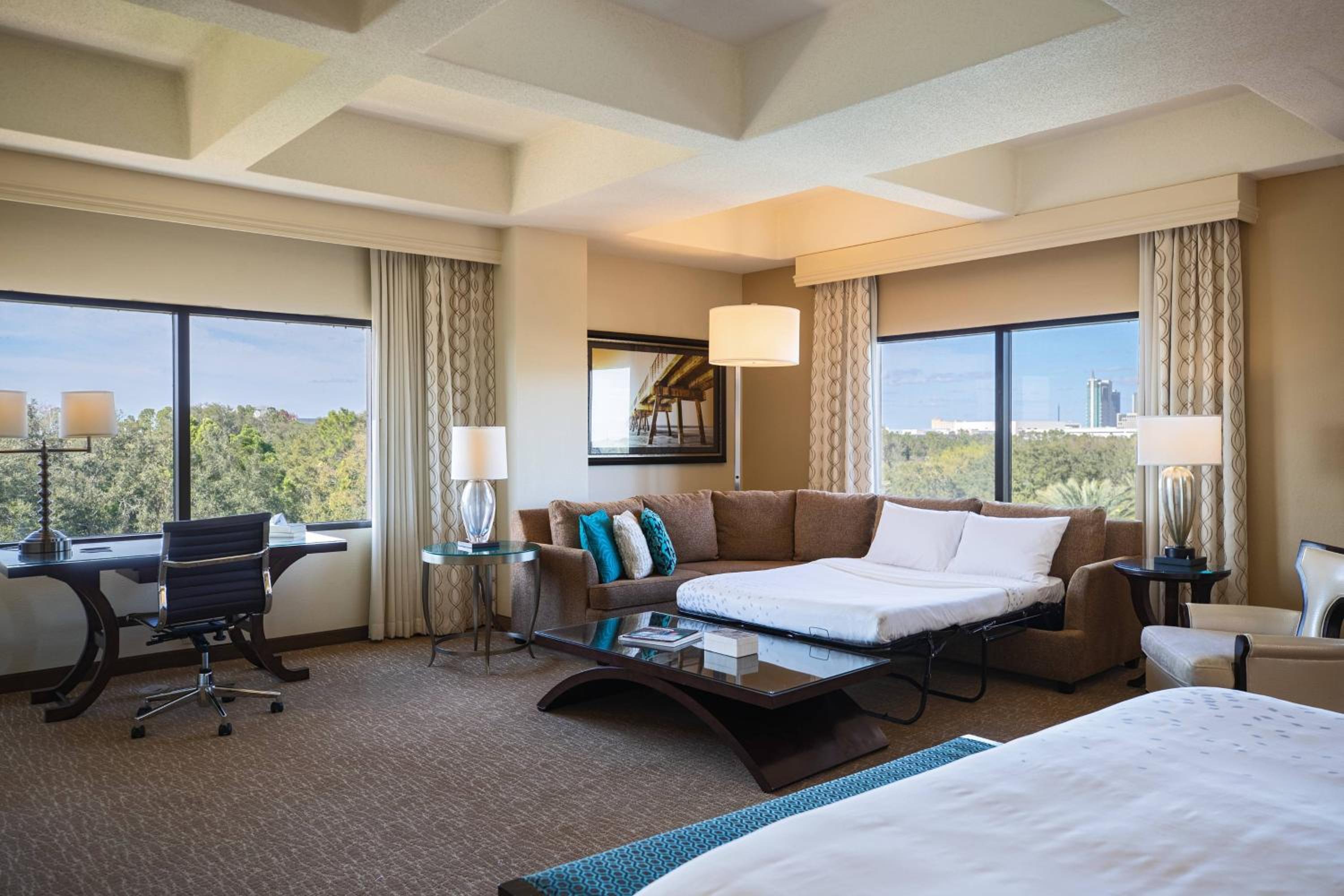 Corner Junior Suite with King Bed