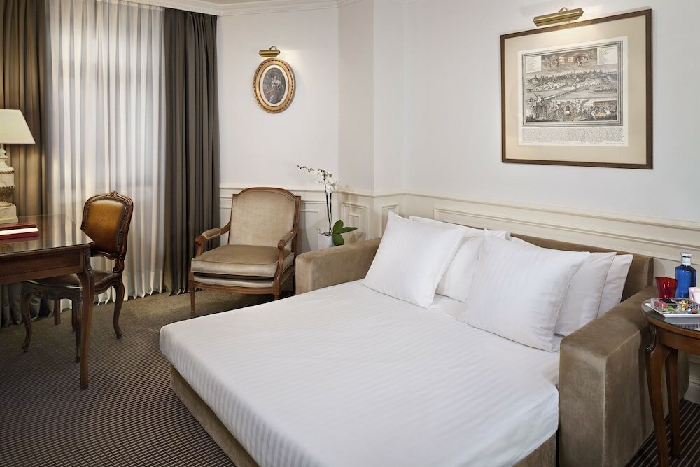 Family Grand Supreme