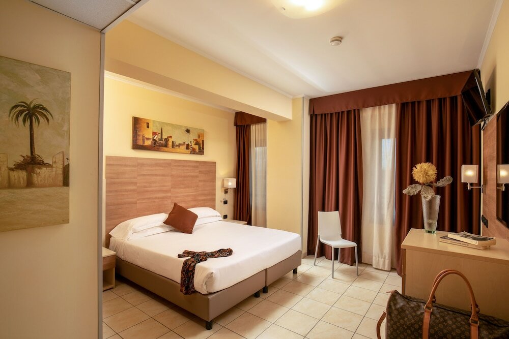 Executive Double Room (Free shuttle to Rebibbia Metro)