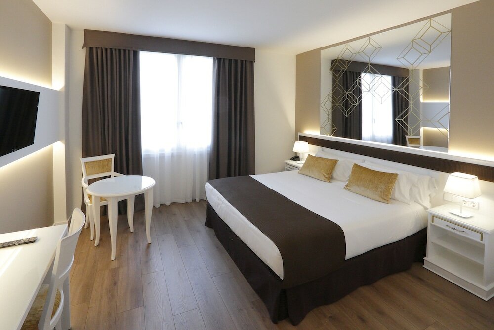 Double Room (King Size)