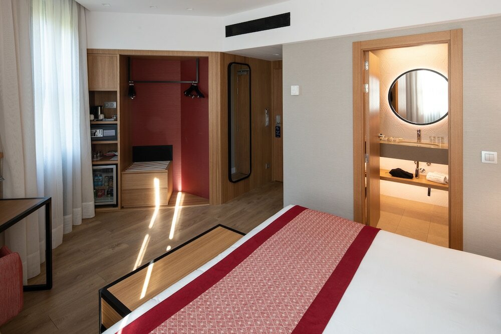 Premium Room (Single)