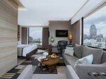 Premium Corner Room в The Landmark Bangkok