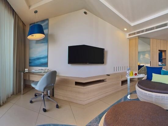 1 King Standard Executive Tower