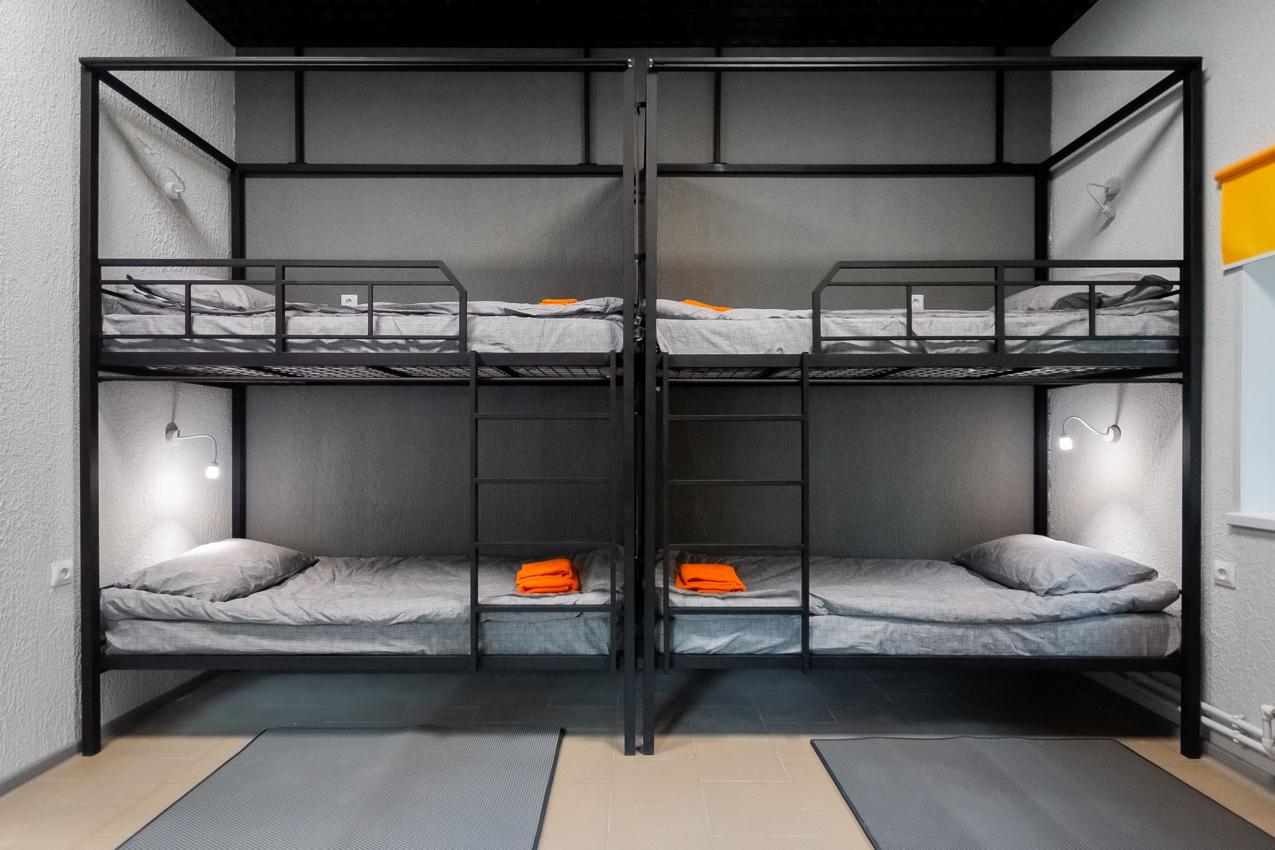 Общий 8-местный номер для мужчин