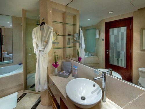 Стандартный номер с 2 односпальными кроватями в The Beijing Kuntai Royal Hotel