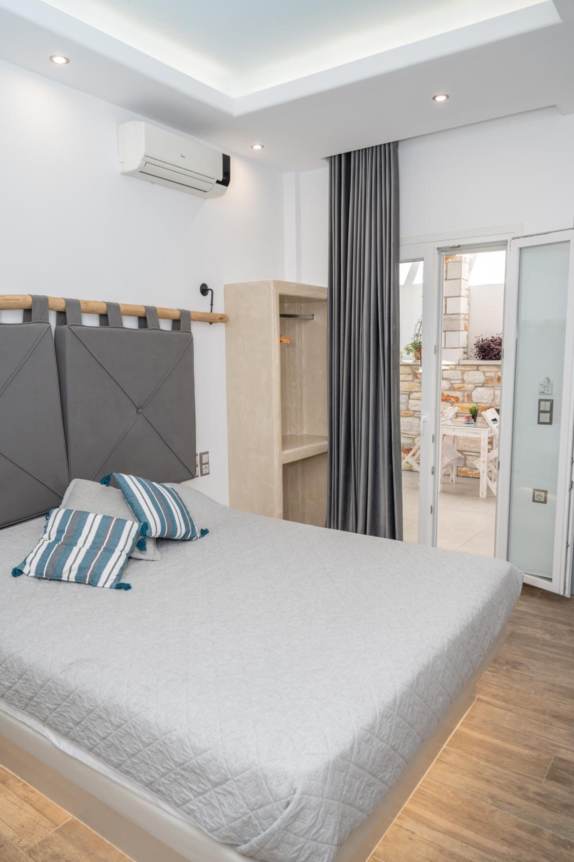 Deluxe Double Room with Shower