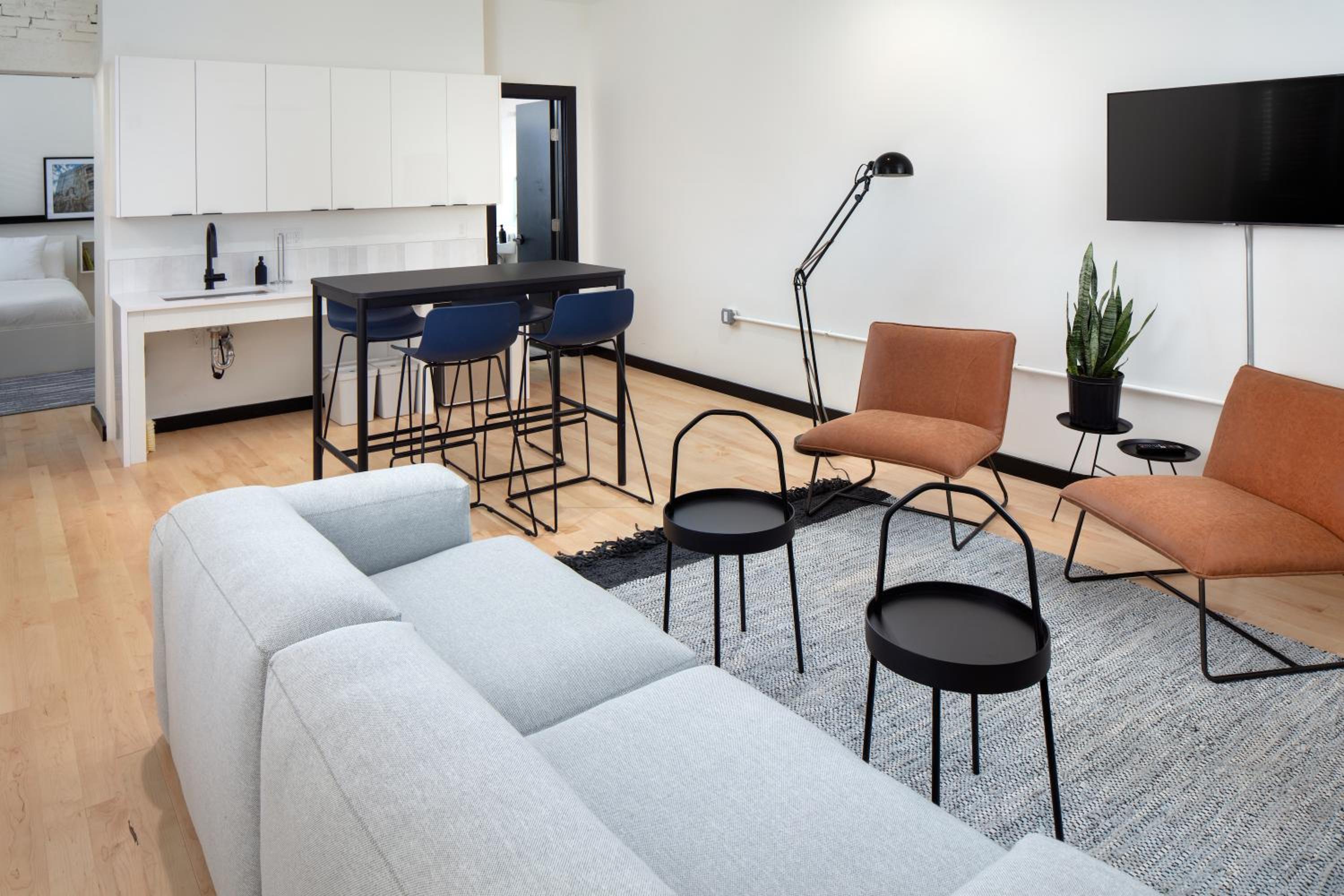 Accessible Queen Room (Self Check-in with Virtual Front Desk)