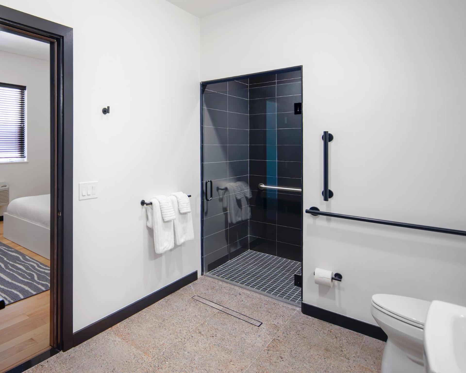 Accessible Queen Room (Self Check-in with Virtual Front Desk)