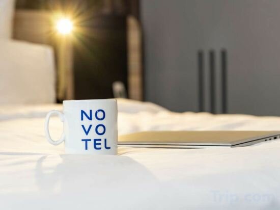 Junior Business Suite With 1 King-size Bed