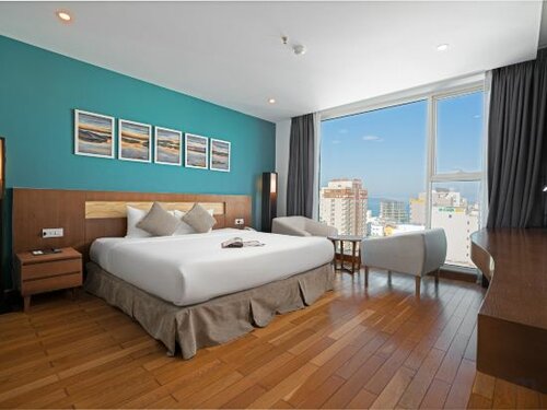 Suite - Sea View Or City View в Royal Lotus Hotel Danang