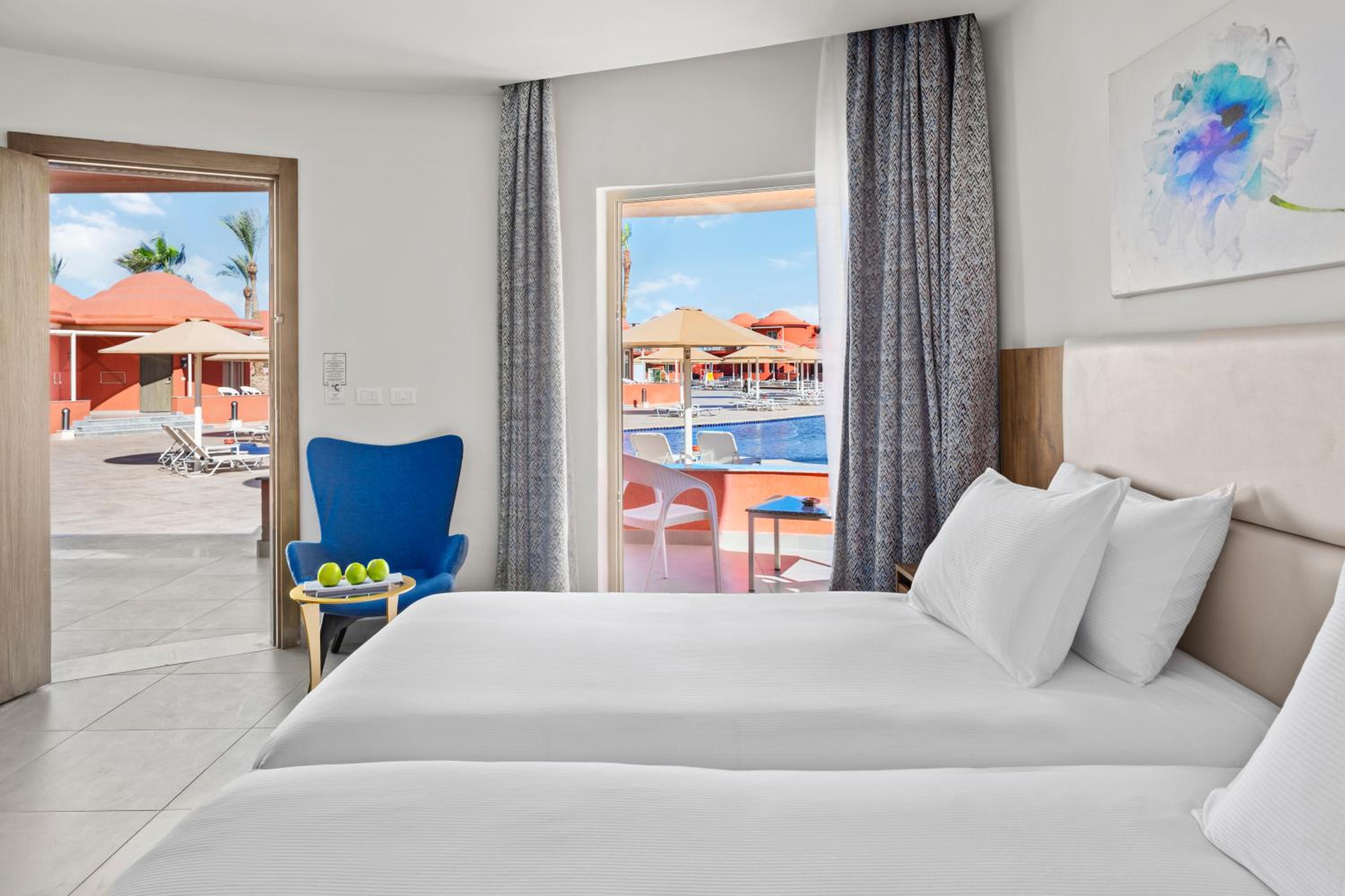 Deluxe Room Pool view