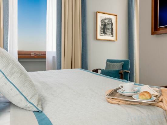 Deluxe Double/Twin Room