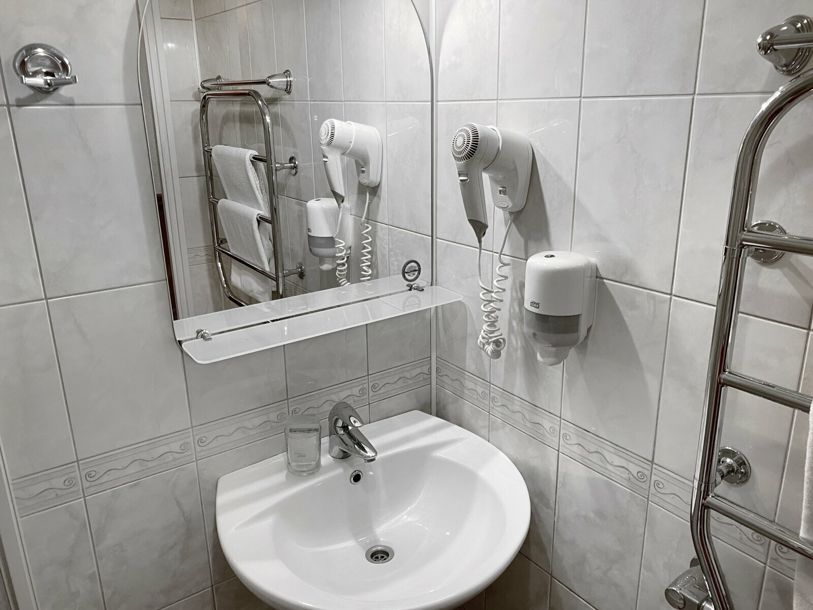 Улучшенный двухместный номер с 2 отдельными кроватями