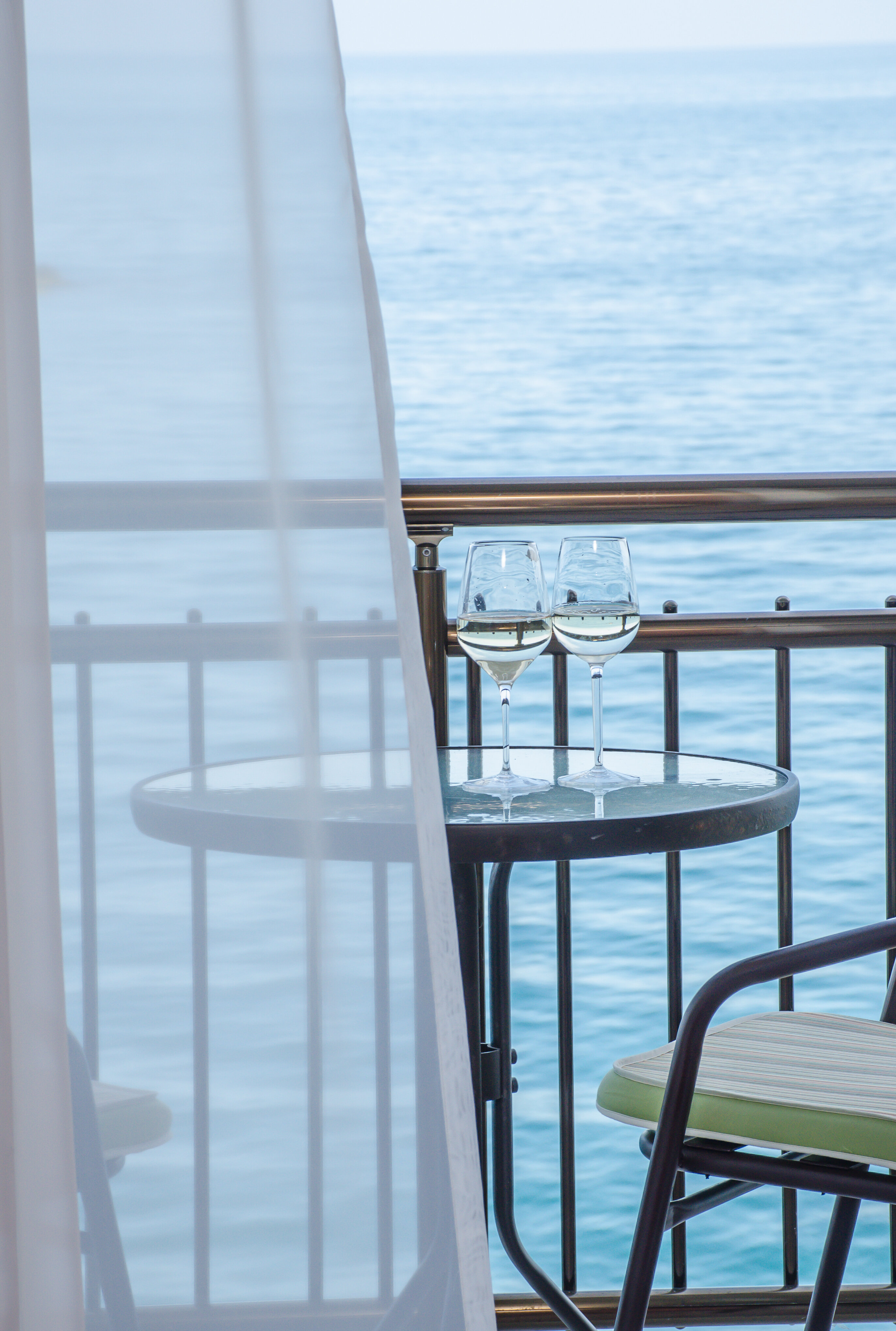 Корпус 2: НОМЕР "ПОЛУЛЮКС" ЮЖНЫЙ (3-х местный)(5 метров до моря)