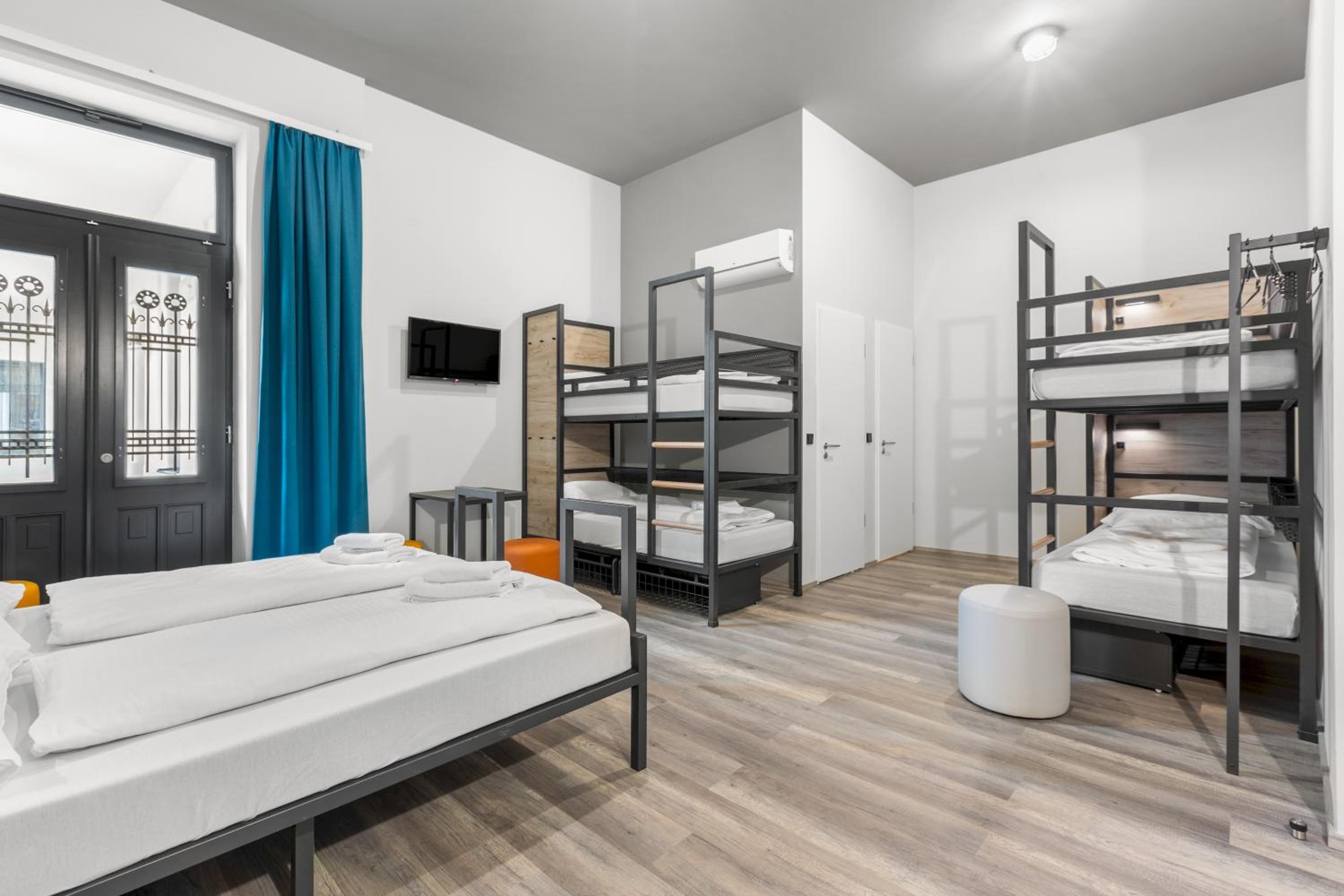 Six-Bed Room