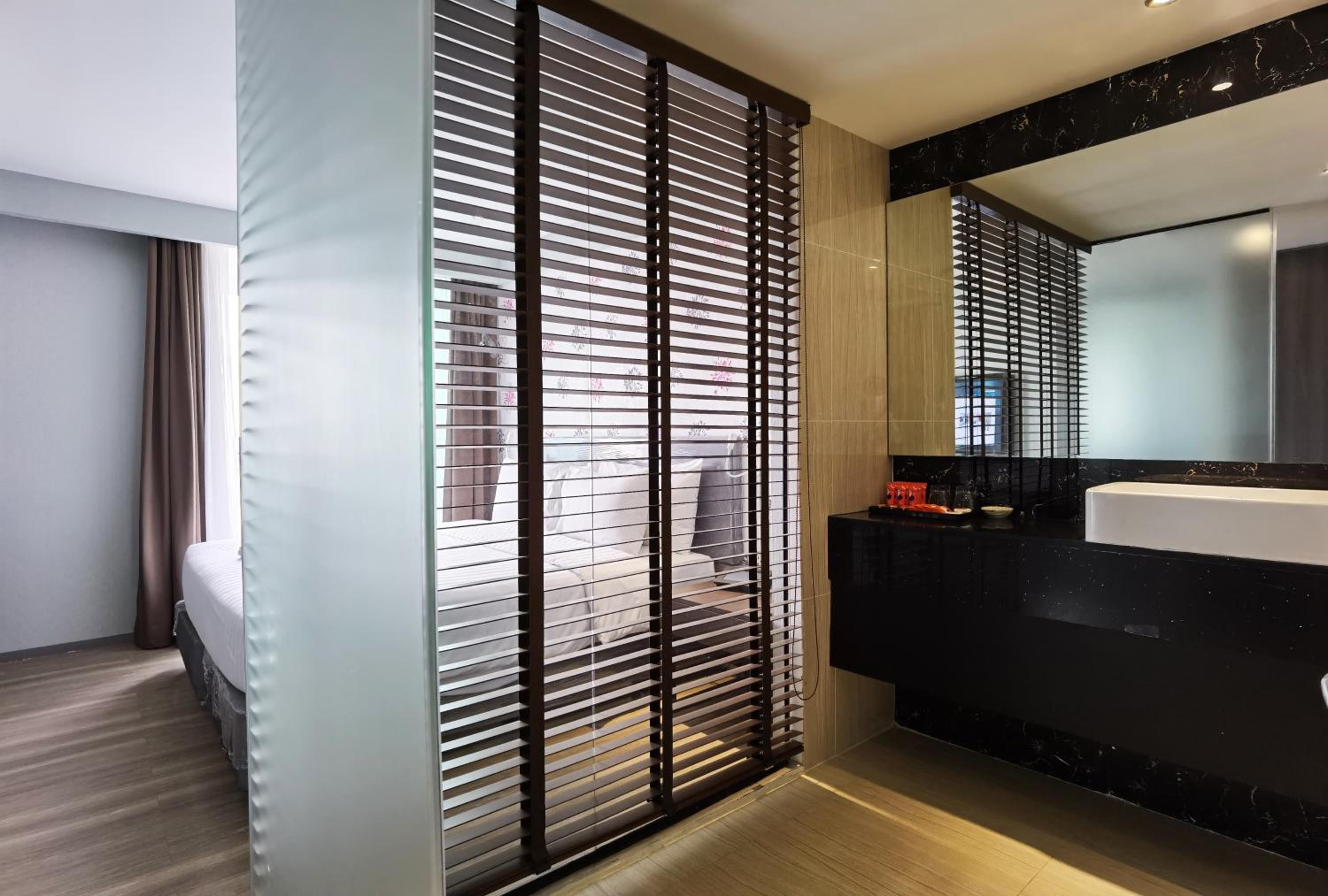 Deluxe Double Room with Bath