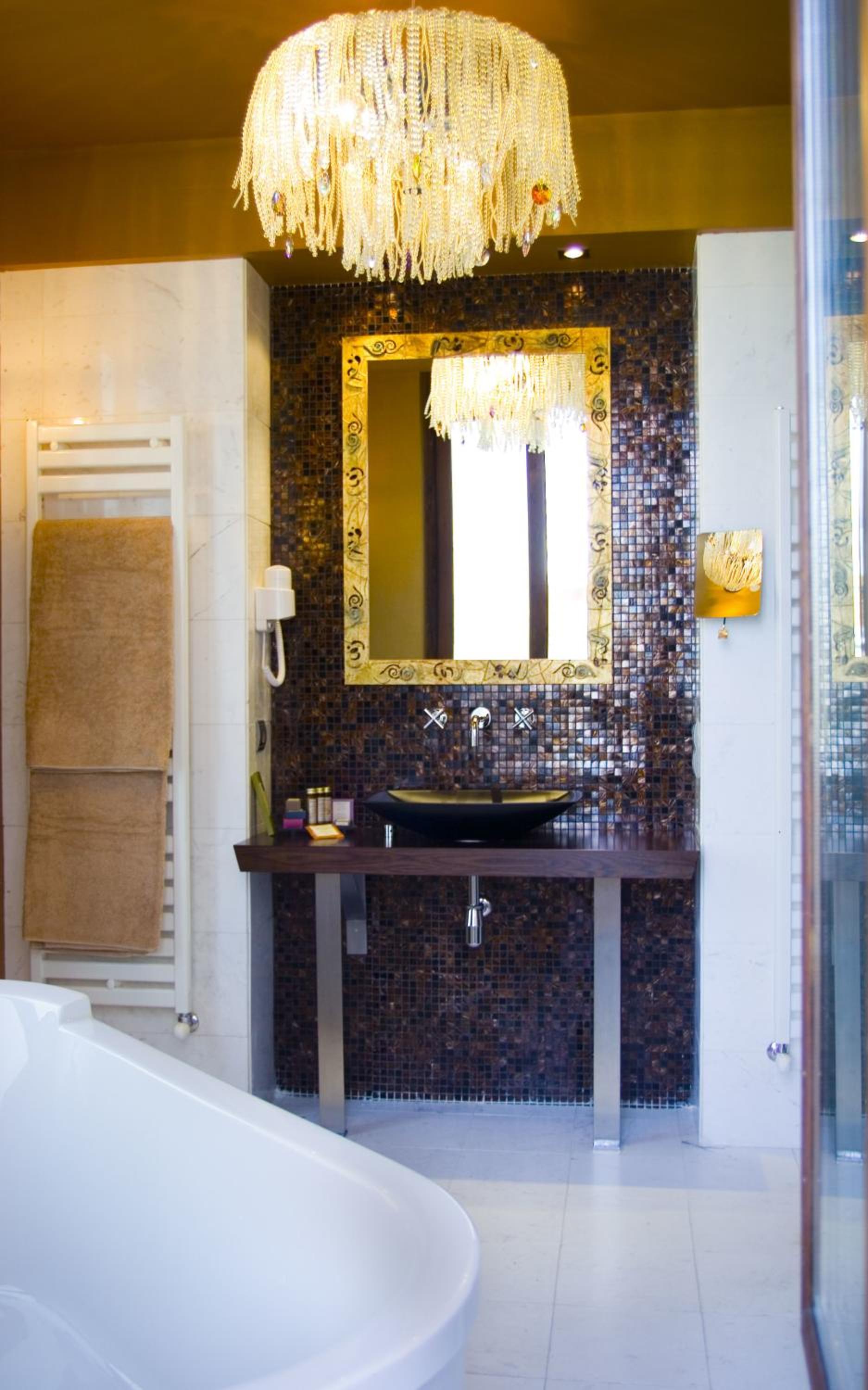 Superior Double Room (2 Adults)