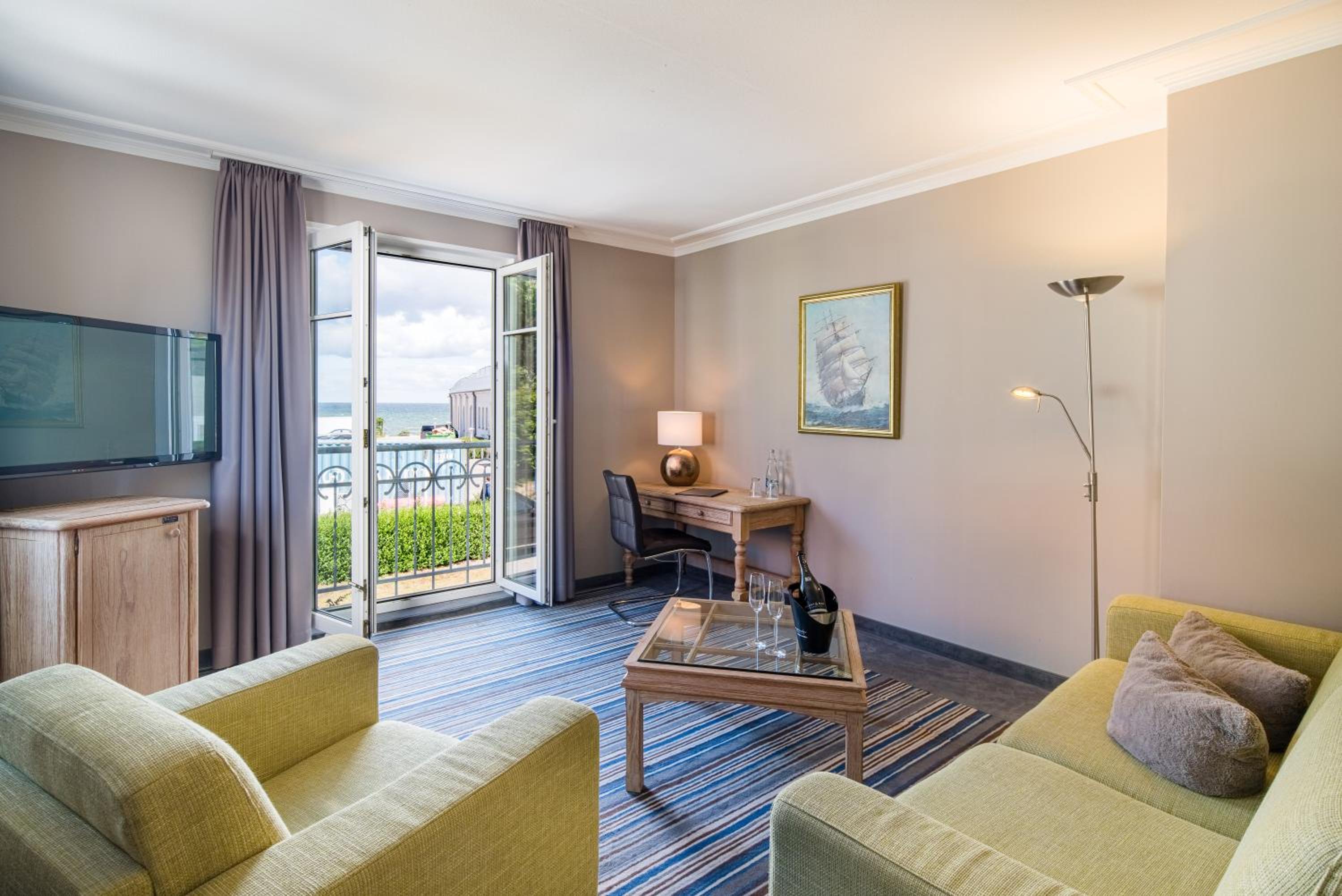  Apartment with Sea View (2-4 Adults) 