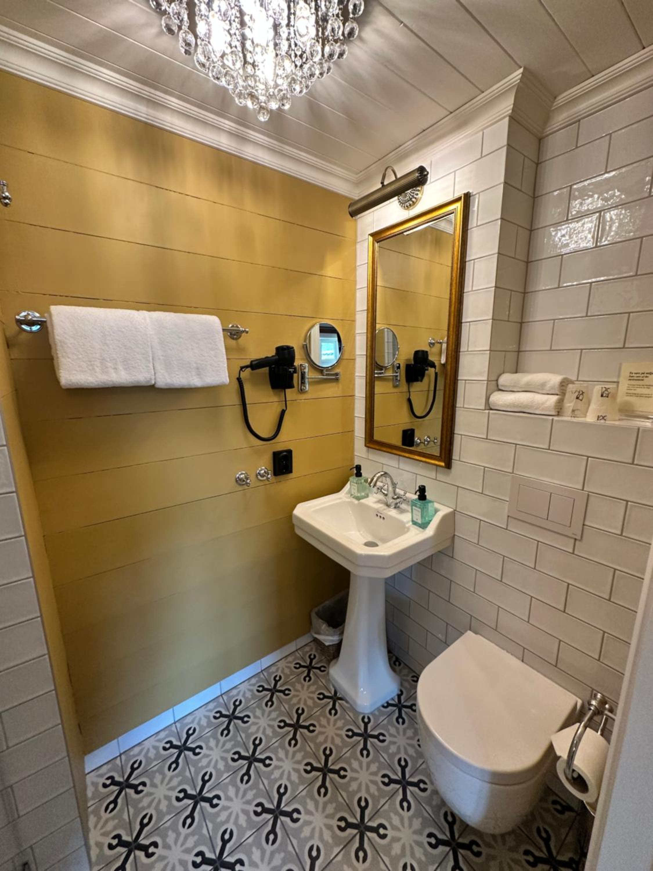 Historic Deluxe Room with Balcony and Fjord View