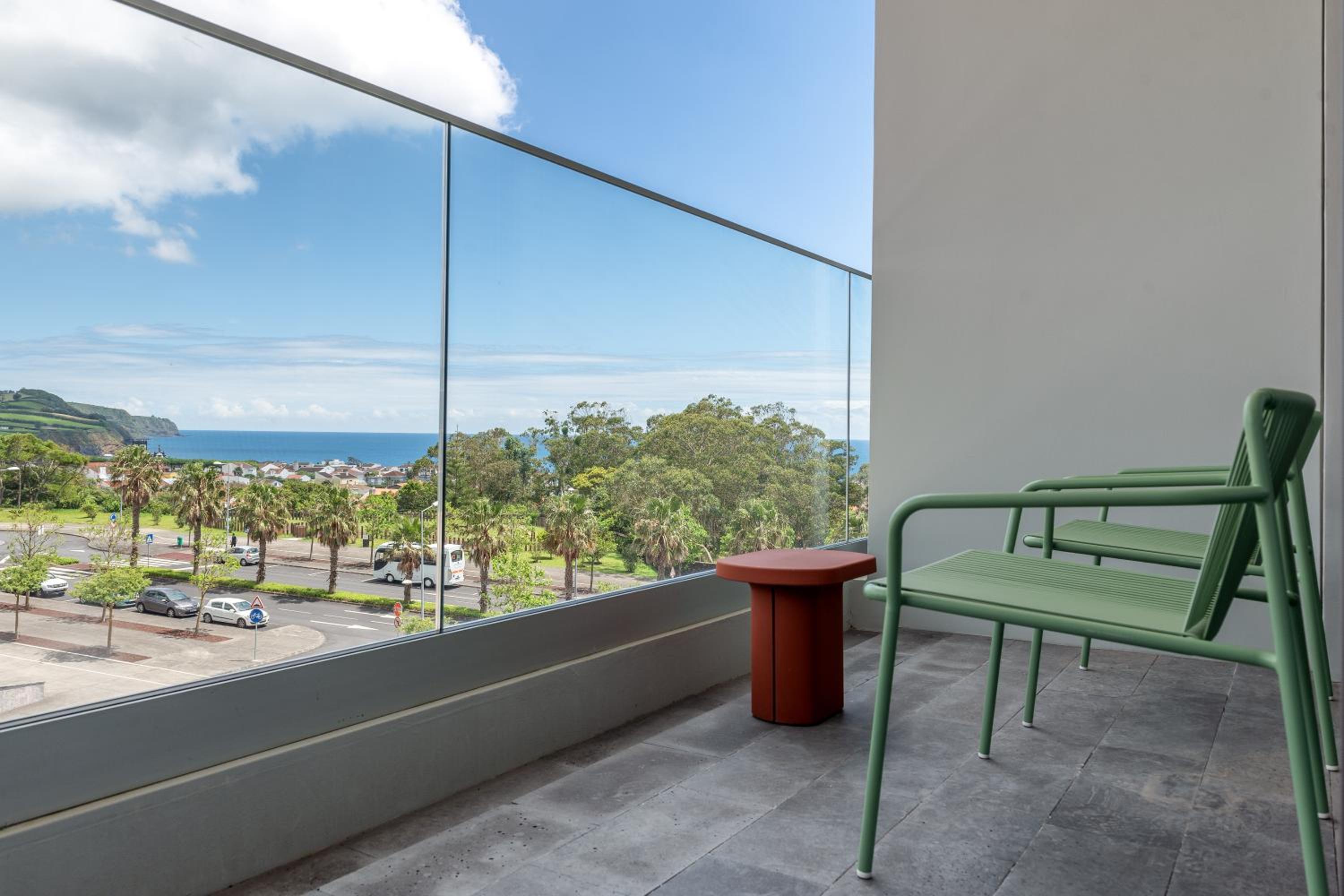 Twin Room with Sea and Mountain View