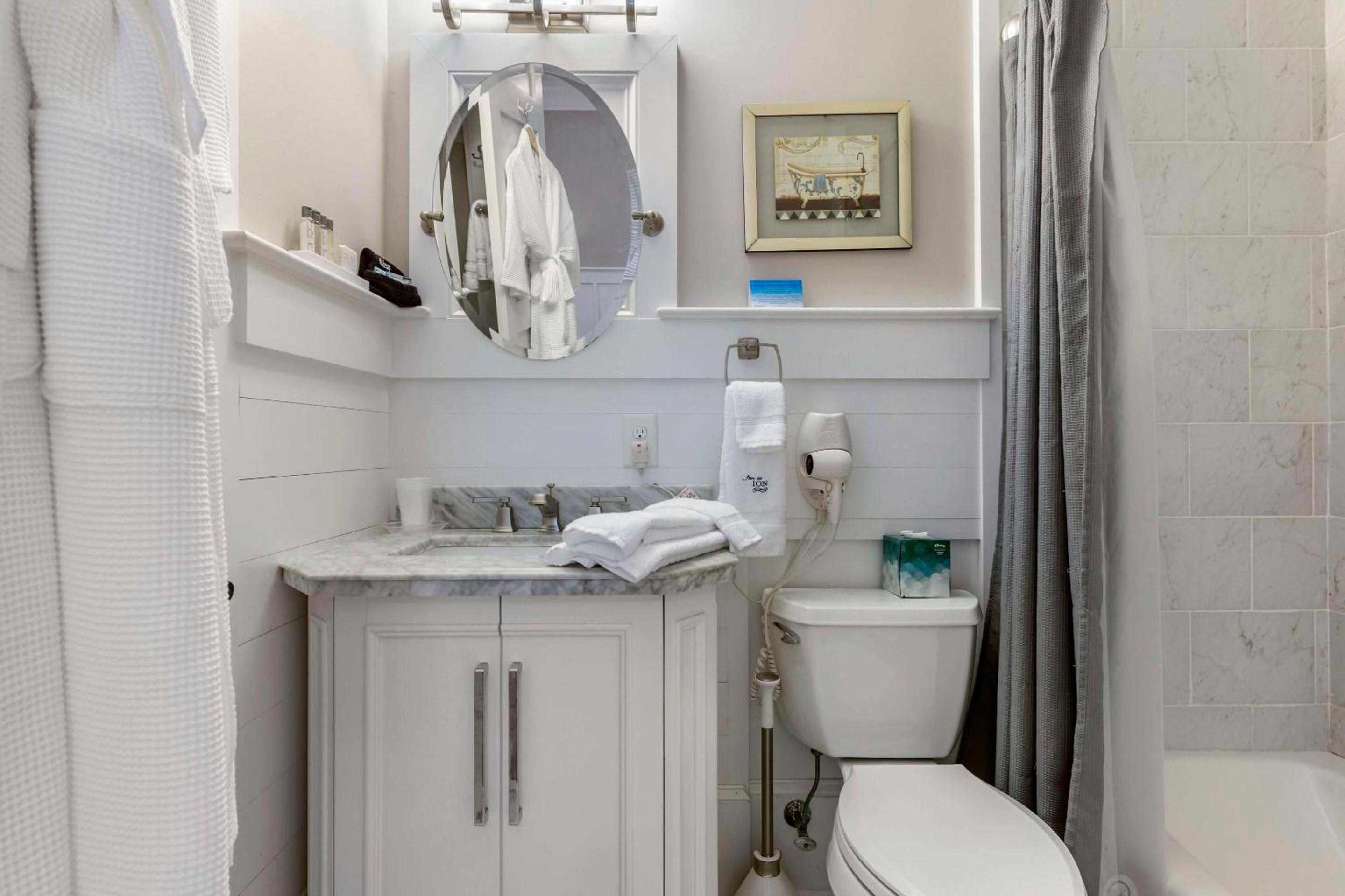 King Suite with Sofa Bed - Non-Smoking