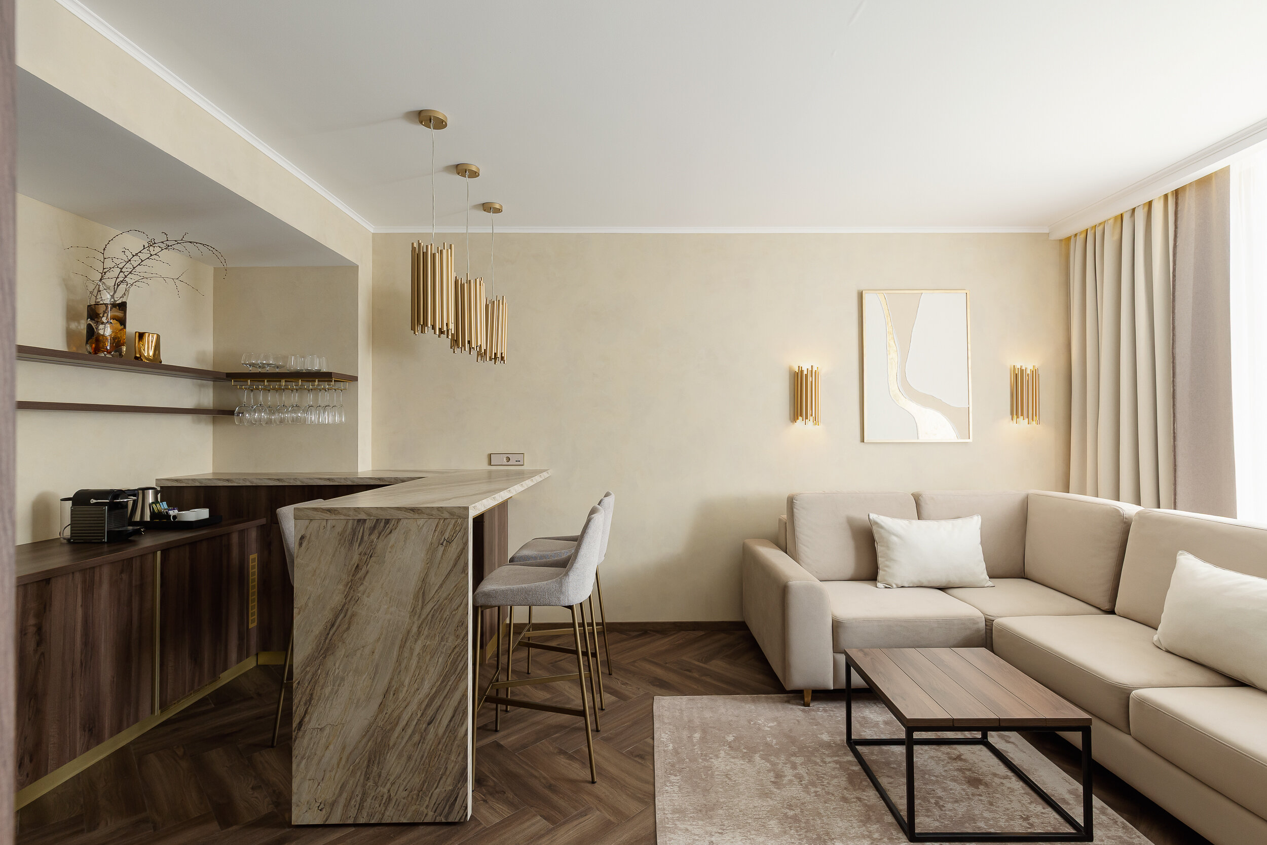 Люкс c джакузи на высоком этаже