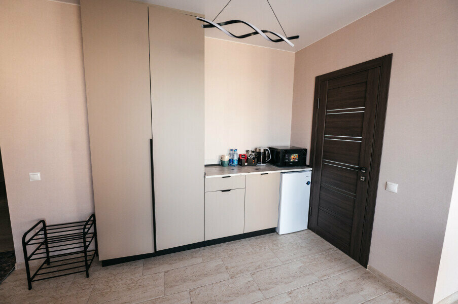 Трёхместный "ЛЮКС" с панорамным видом на море №13