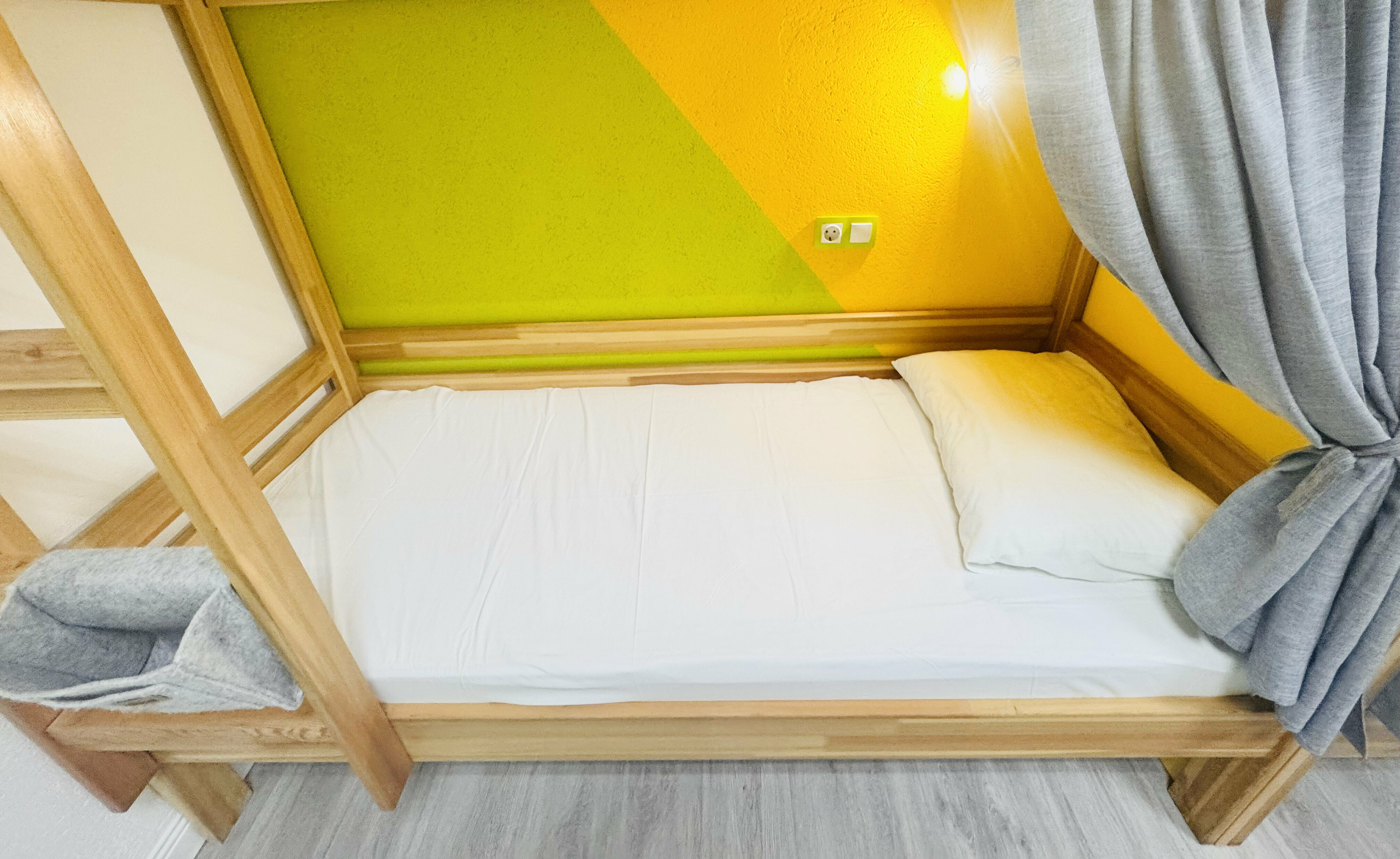 восьми местный номер