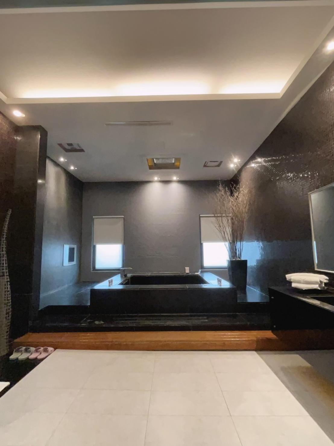 Standard Double Room with Spa Bath