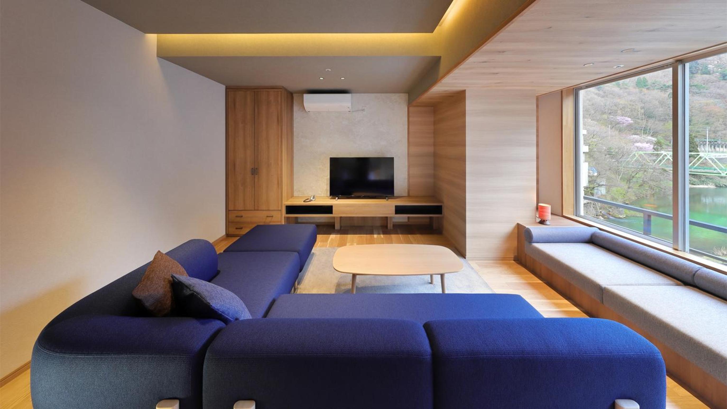 Suite Room with River View