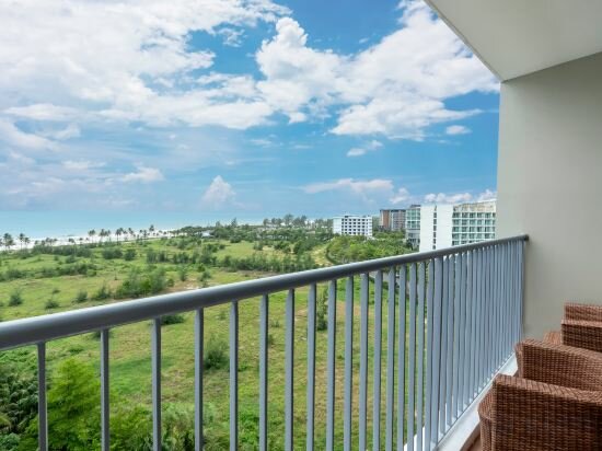 Premier Deluxe Twin Sea View