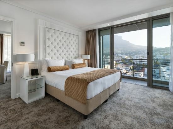 Deluxe Two Bedroom Suite