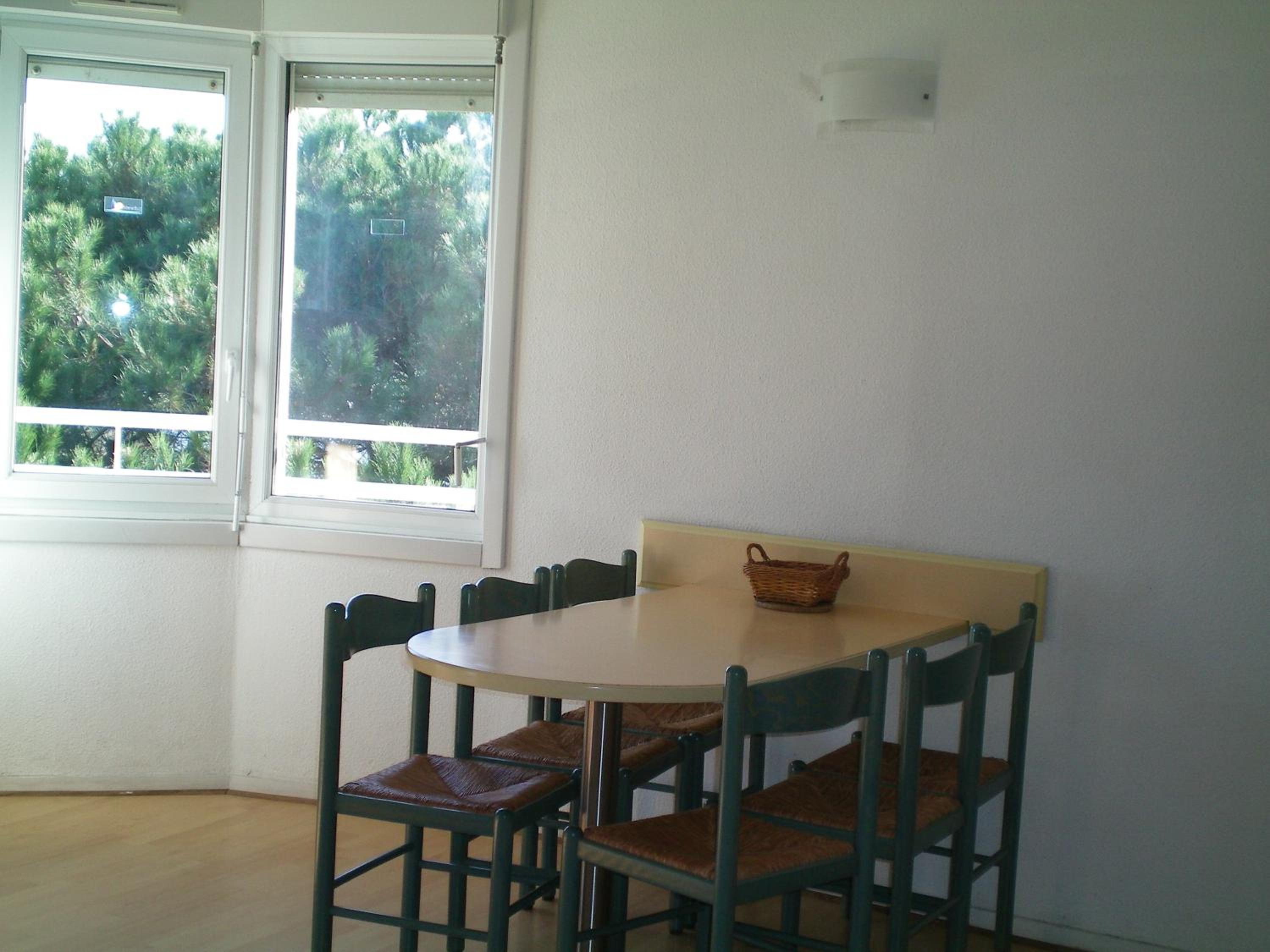 Two-Bedroom Apartment (6 Adults)