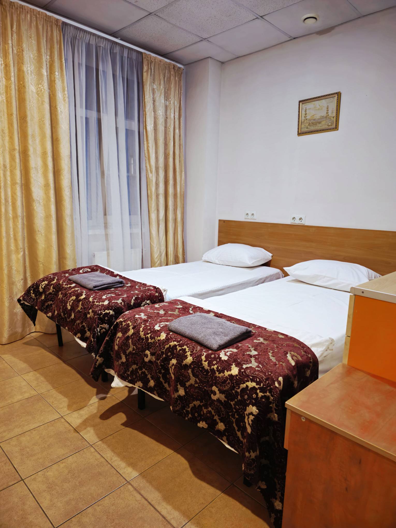 Cемейный номер с собственной ванной комнатой