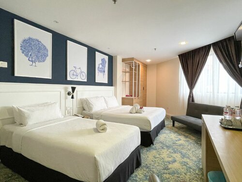 Deluxe Triple Premier Room в Sani Hotel