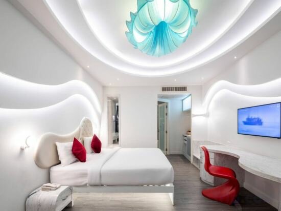 Deluxe King Room