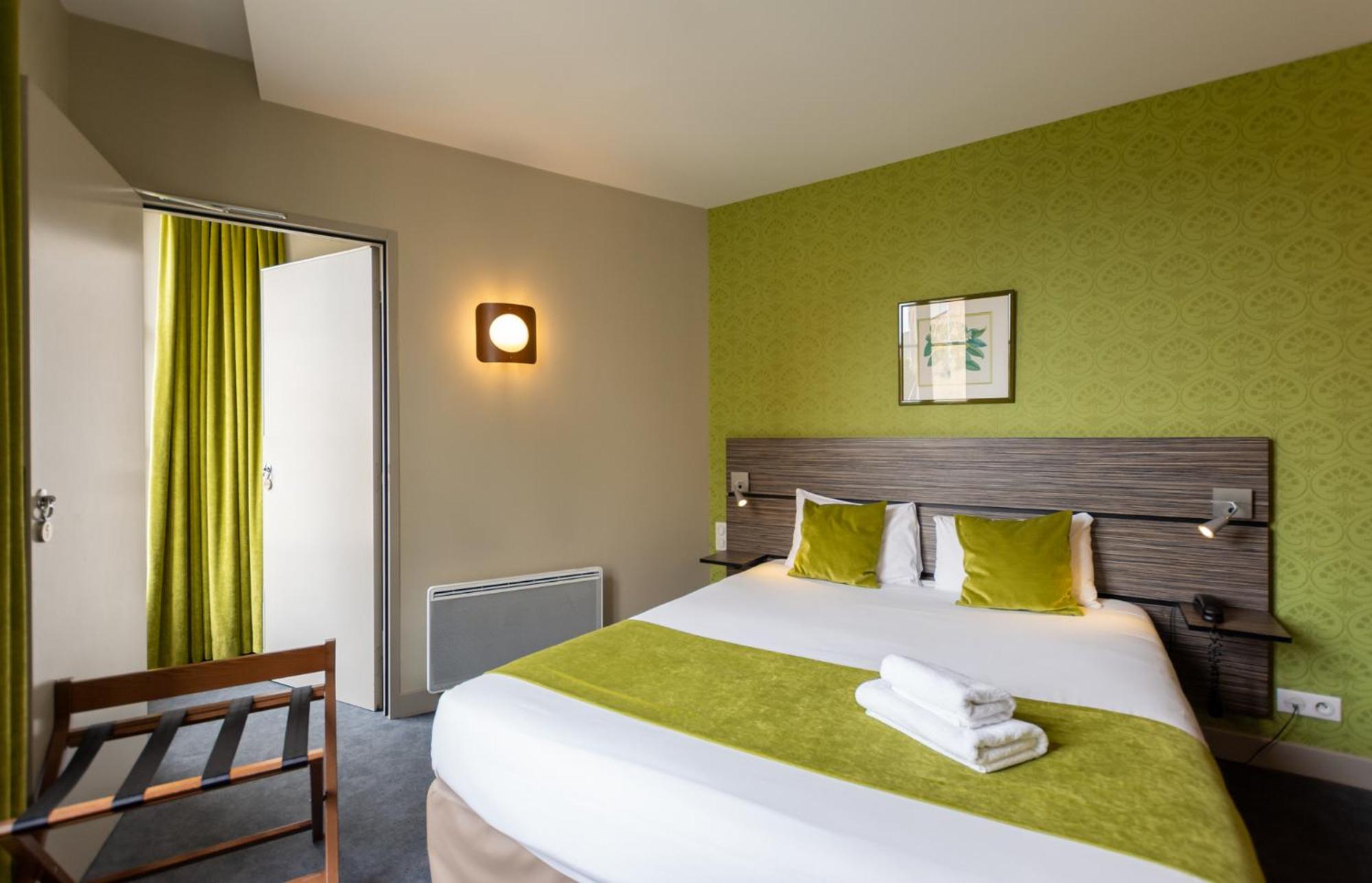 Family Suite (4 People)