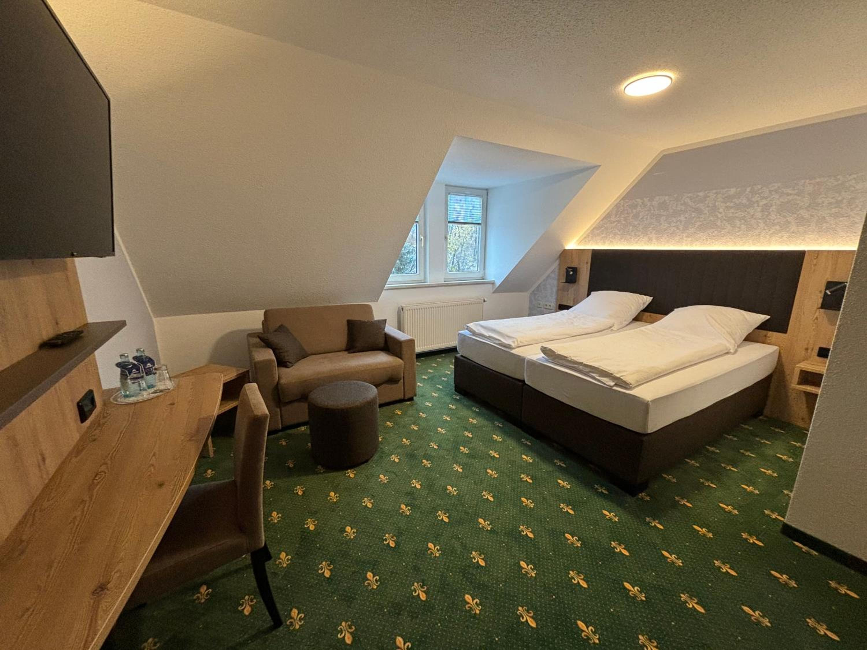 Large Double Room