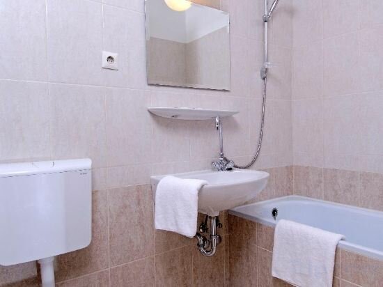 Economy Double Studio