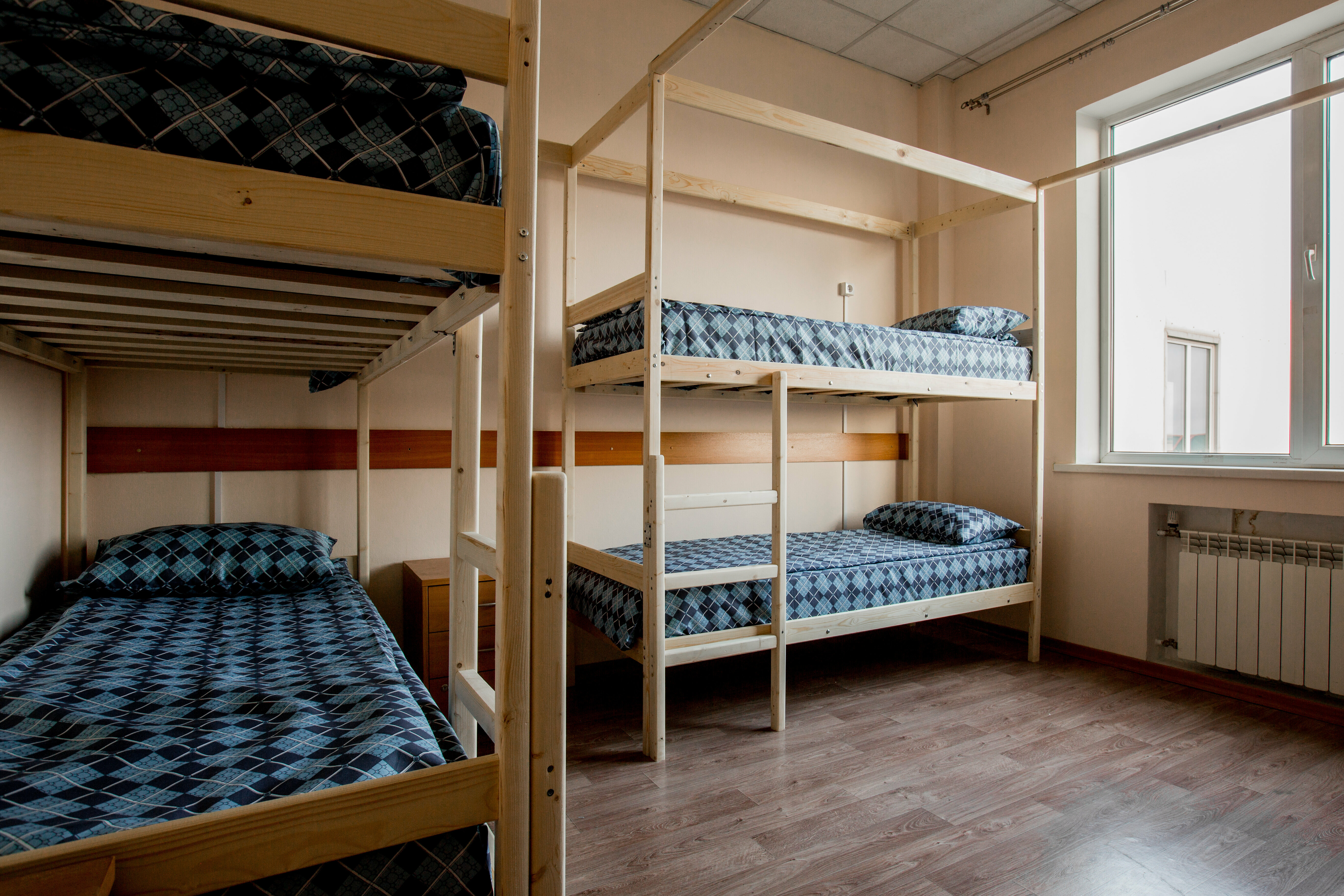 Кровать в общем 6-местном номере