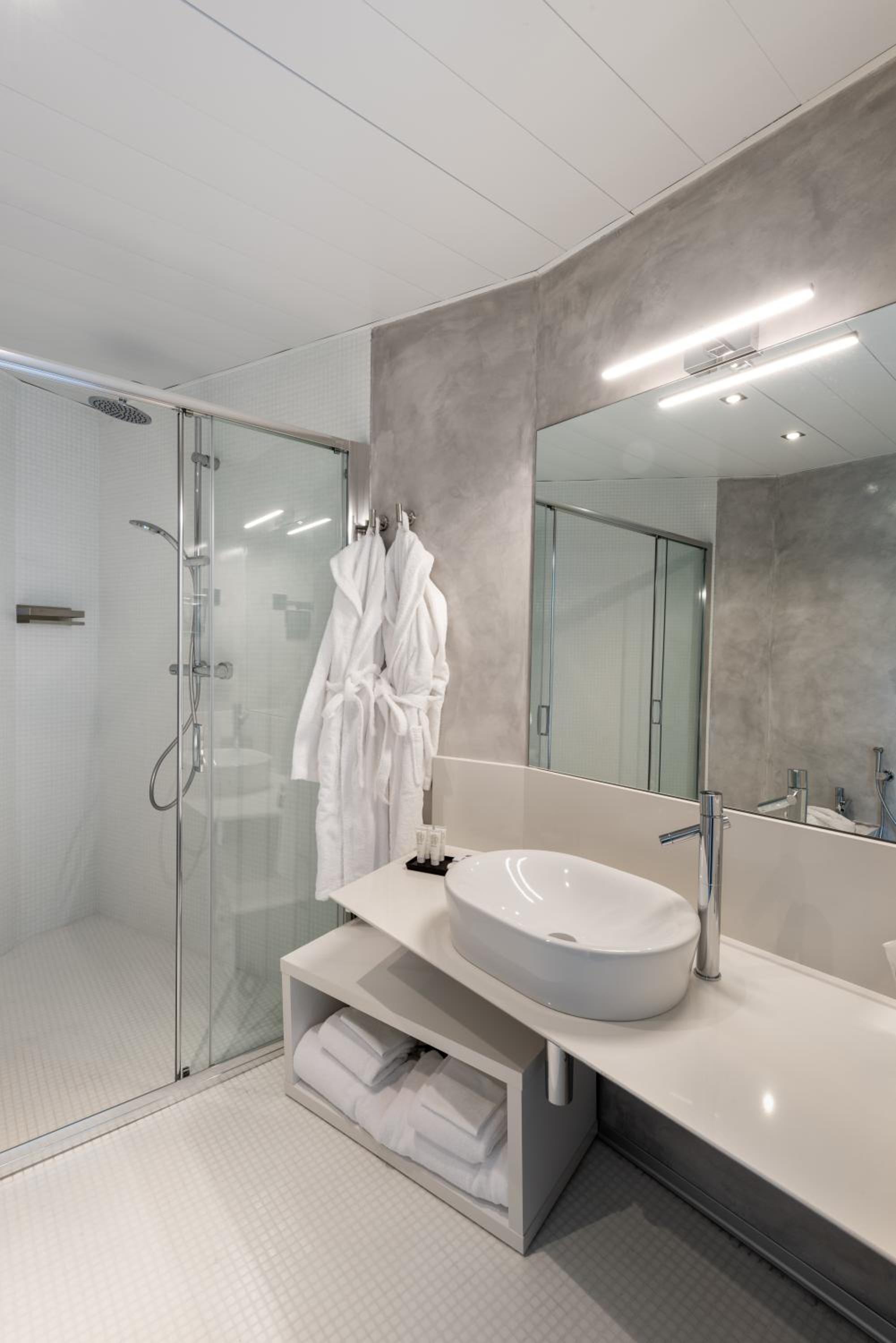 Deluxe Double Room with Terrace