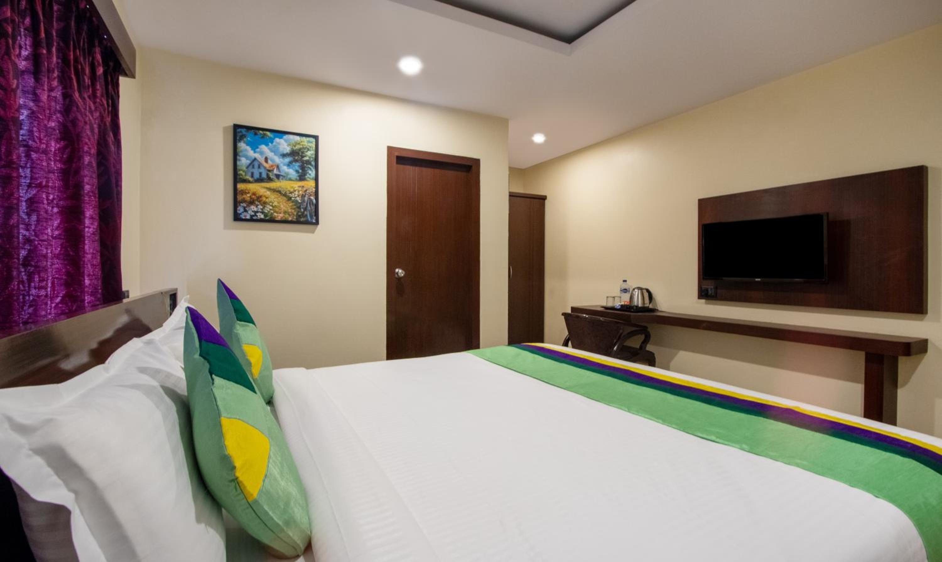 Standard Room With King Bed