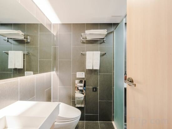 Deluxe Partial Ocean Twin Room