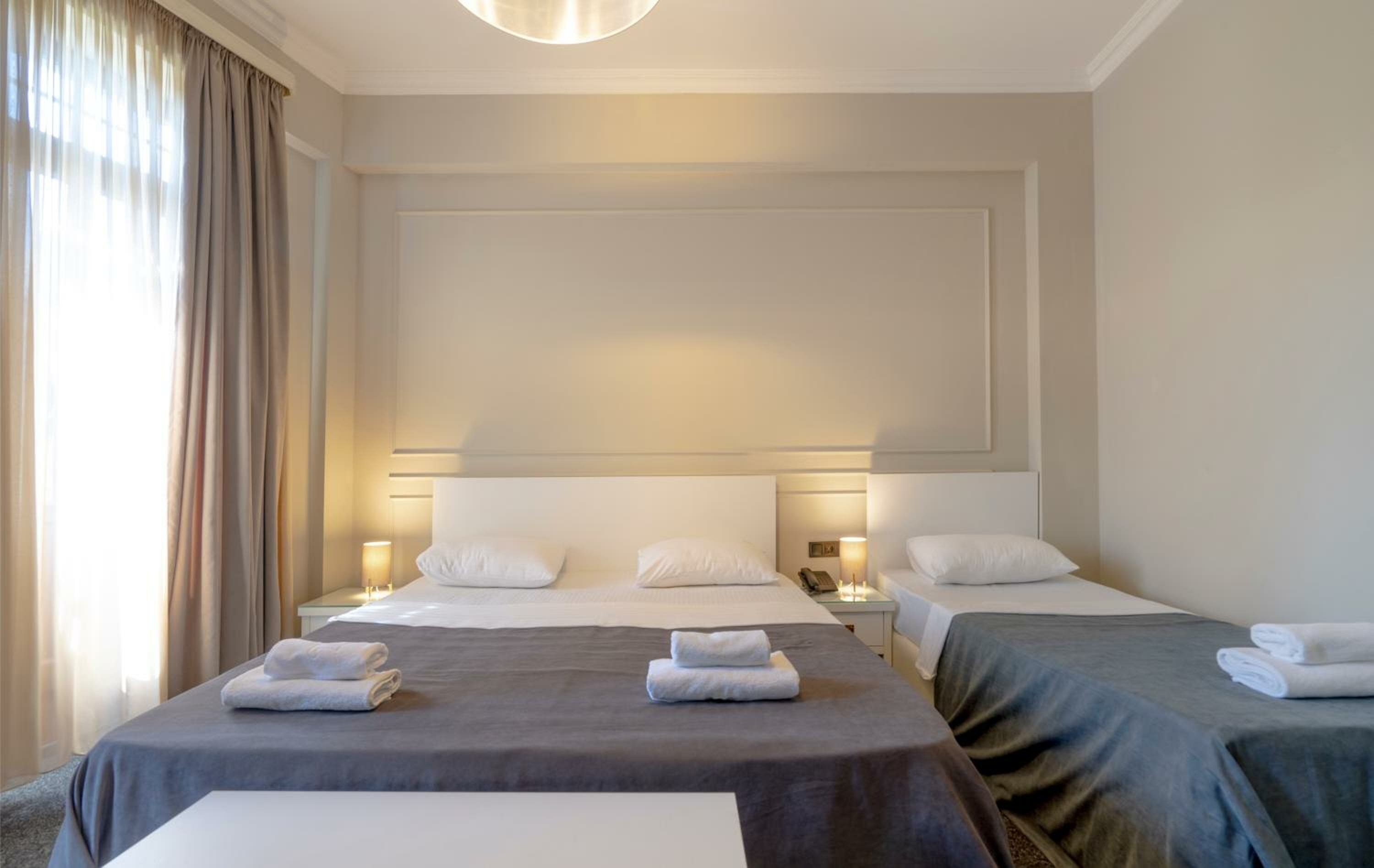 Triple Room with City View