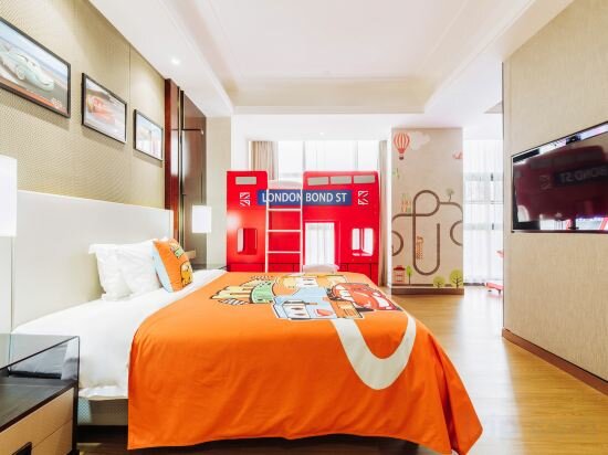 Family Room (Cars)