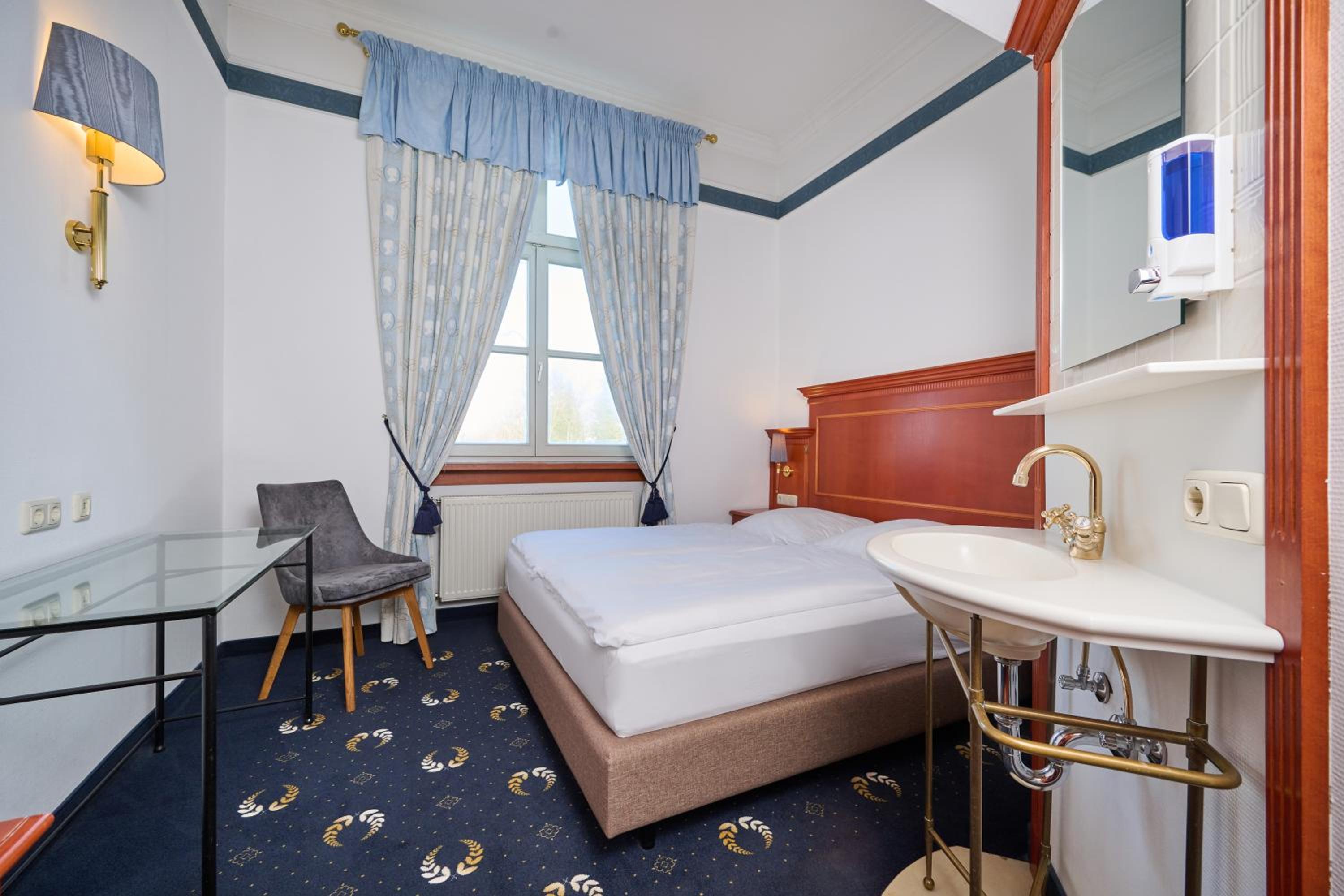 Single Room with Private Bathroom