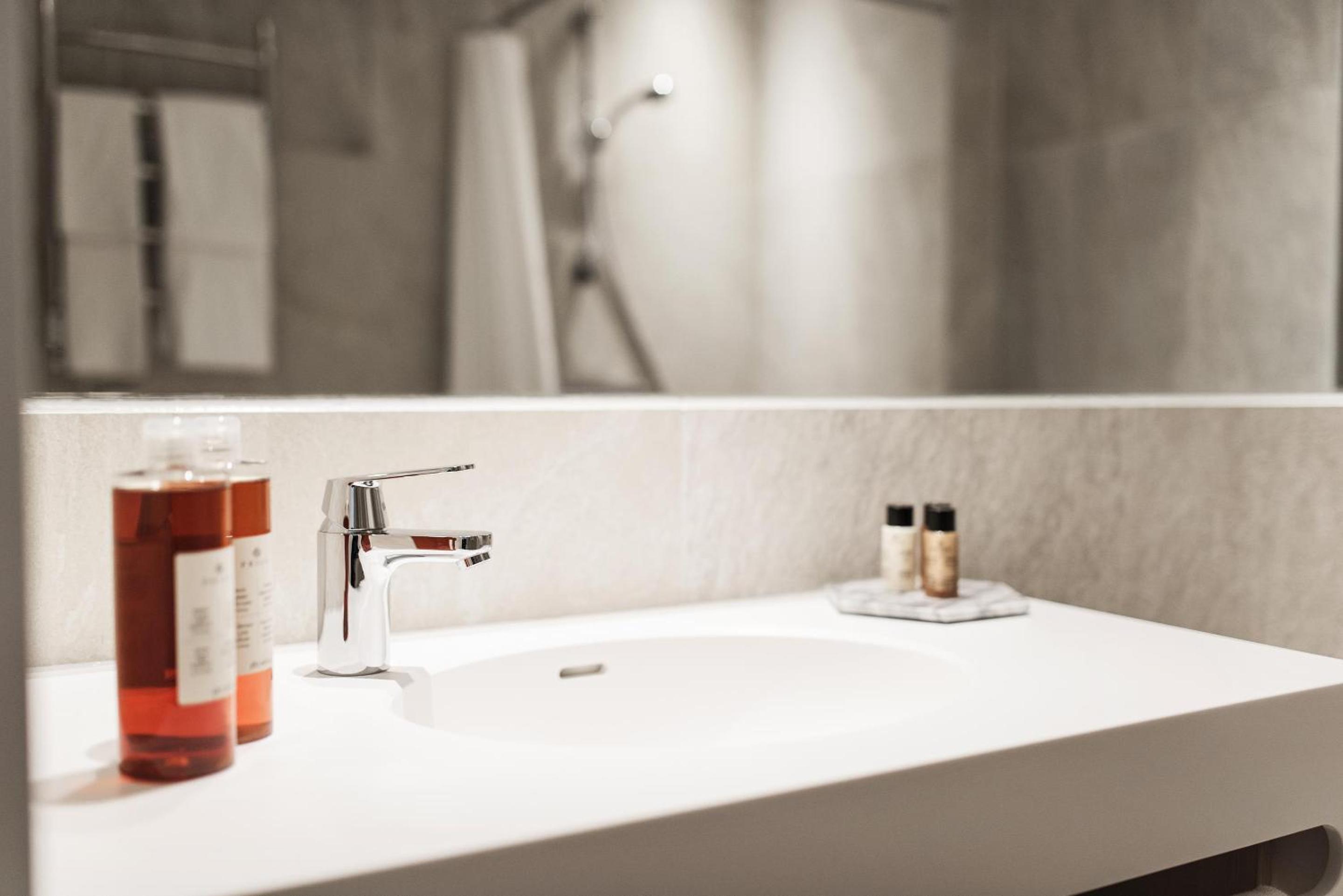 Junior Suite with Two Single Beds, Chair Bed and Mini Bar - Non-Smoking