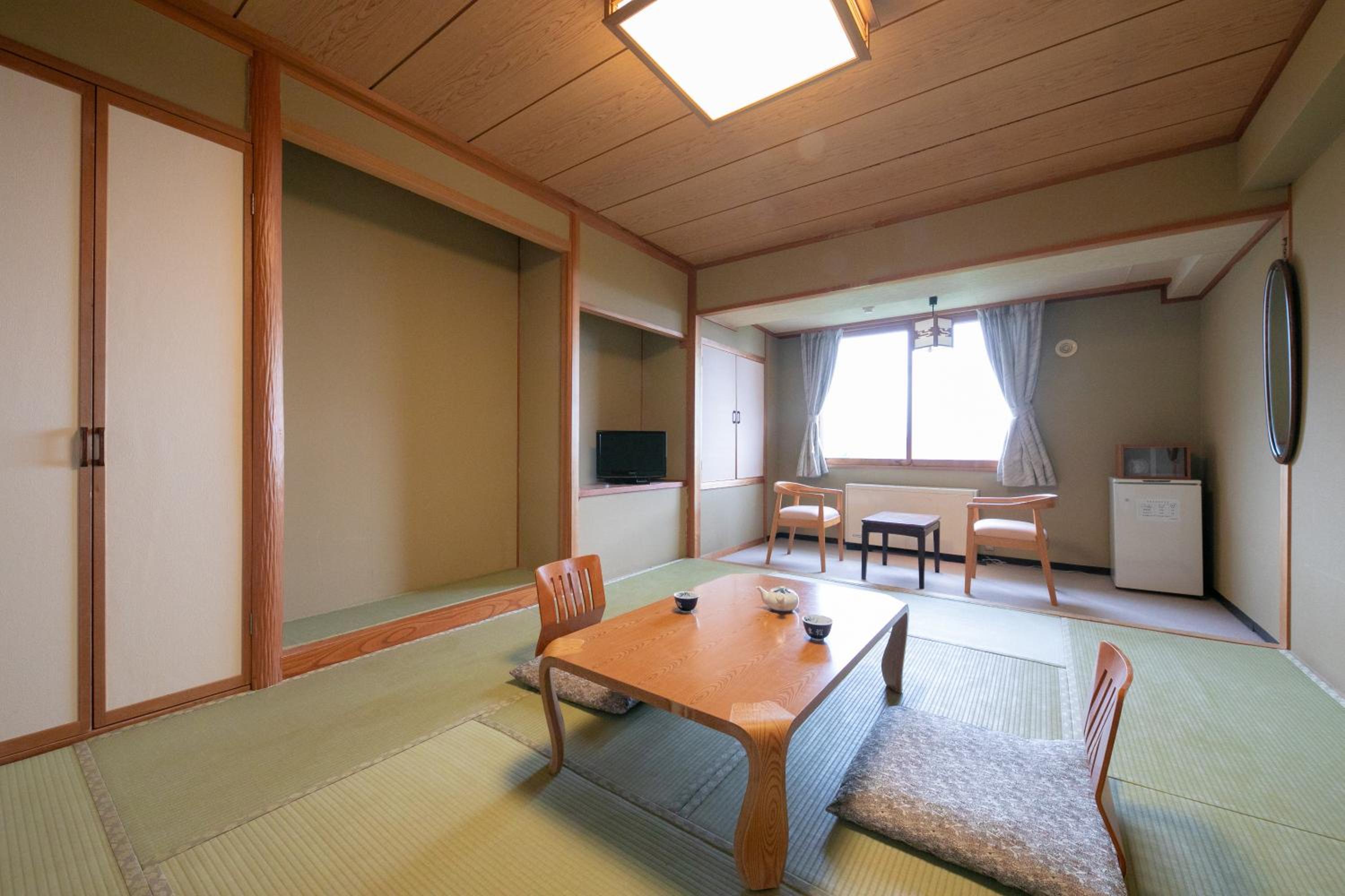 Japanese-Style Room