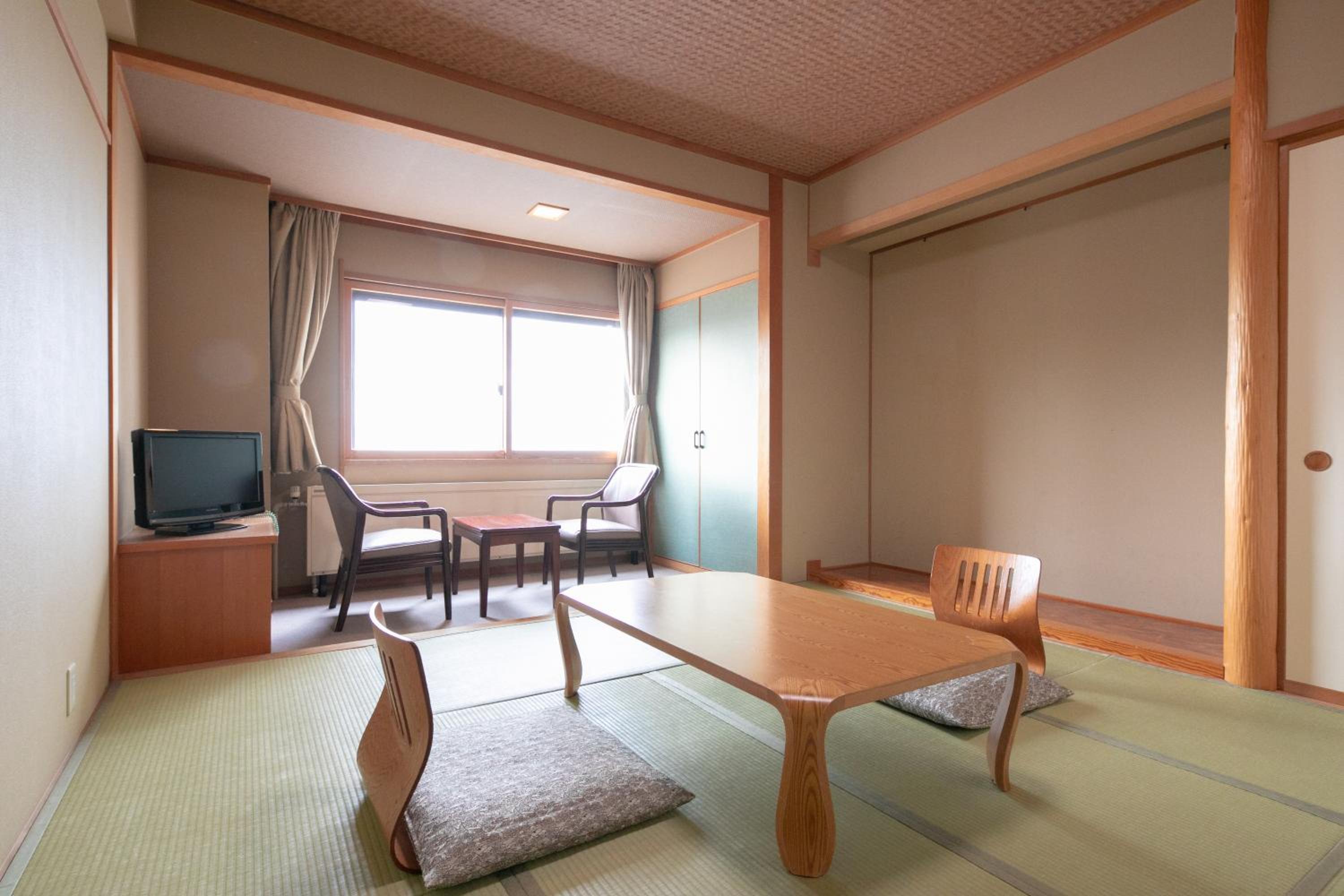 Japanese-Style Room